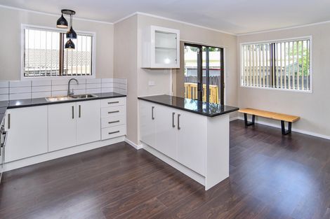 Photo of property in 4a Palmers Road, Clendon Park, Auckland, 2103