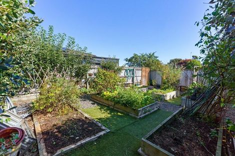 Photo of property in 63 Waipunahau Road, Waikanae, 5036