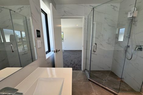 Photo of property in 22c Toru Street, Te Atatu Peninsula, Auckland, 0610