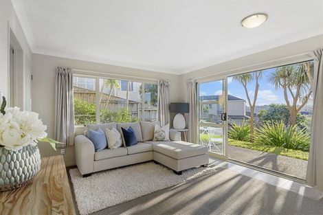 Photo of property in 9 Kittiwake Drive, Schnapper Rock, Auckland, 0632