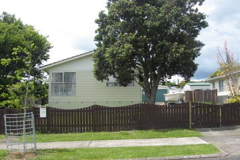 Photo of property in 28 Smedley Street, Manurewa, Auckland, 2102