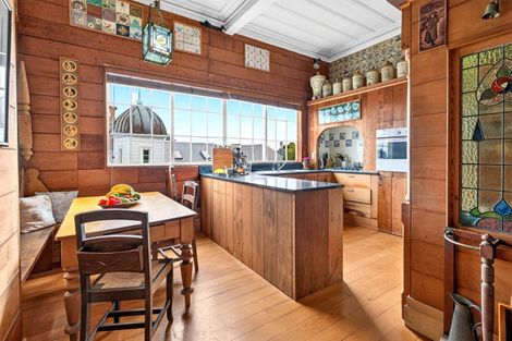 Photo of property in 16 Jubilee Avenue, Devonport, Auckland, 0624