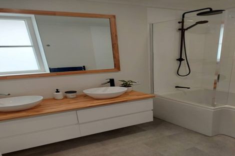 Photo of property in 15 Argyle Grove, Trentham, Upper Hutt, 5018