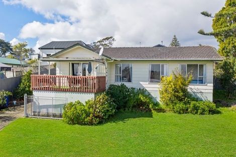 Photo of property in 19a Rodney Street, Howick, Auckland, 2014