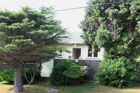 Photo of property in 1 Lucknow Terrace, Khandallah, Wellington, 6035