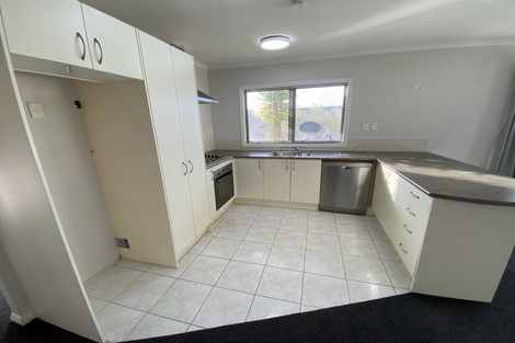 Photo of property in 5c Charlenne Close, Ranui, Auckland, 0612