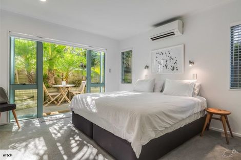 Photo of property in 1/39 Seaton Road, Murrays Bay, Auckland, 0630