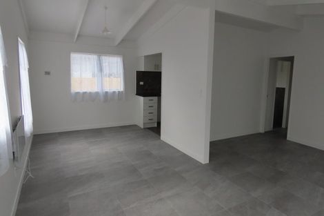 Photo of property in 77 Chichester Drive, Rosehill, Papakura, 2113