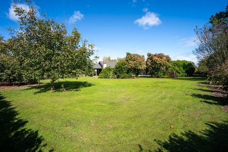 Photo of property in 233 Fencourt Road, Cambridge, 3493