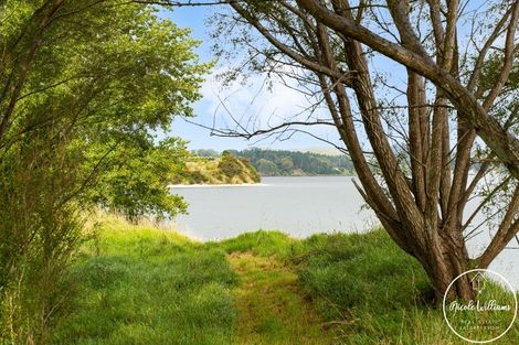 Photo of property in 275 Metcalfe Road, Matakohe, 0593