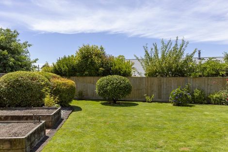 Photo of property in 25 Kinder Street, Acacia Bay, Taupo, 3330