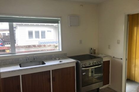 Photo of property in 2/14 Fuller Grove, Woburn, Lower Hutt, 5010