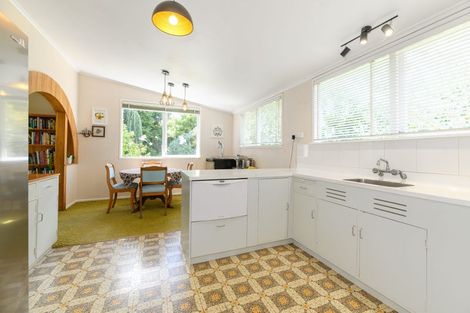 Photo of property in 19 Kereru Street, Henderson, Auckland, 0612