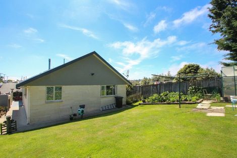 Photo of property in 4 Leven Street, South Hill, Oamaru, 9400