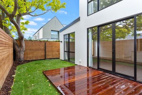 Photo of property in 32c Hewitts Road, Merivale, Christchurch, 8014