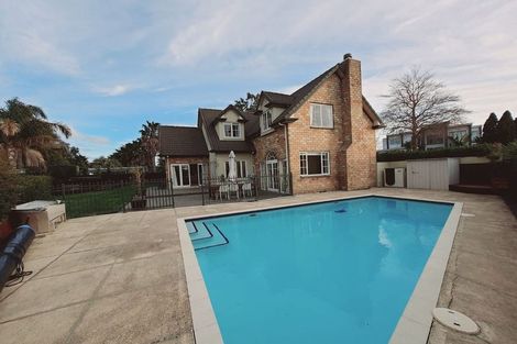 Photo of property in 5b Estuary Views, Shelly Park, Auckland, 2014