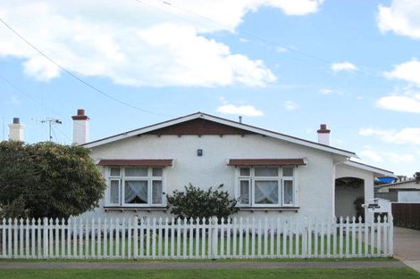 Photo of property in 8 Central Avenue, Gonville, Whanganui, 4501