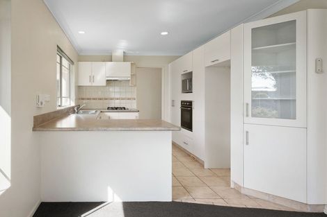 Photo of property in 32 Belmont Rise, Katikati, 3129