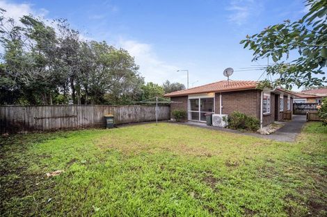 Photo of property in 100 Crawford Avenue, Mangere Bridge, Auckland, 2022