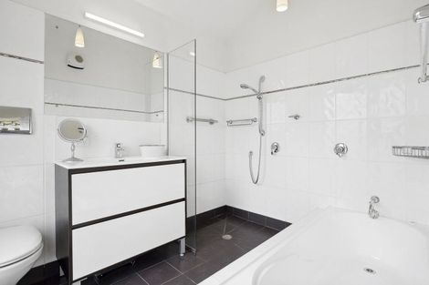 Photo of property in 122 Cannington Road, Maori Hill, Dunedin, 9010