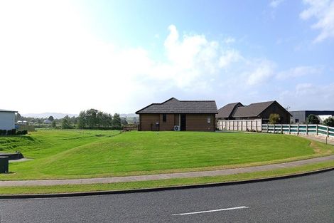 Photo of property in 16 Breton Drive, Waipu, 0510