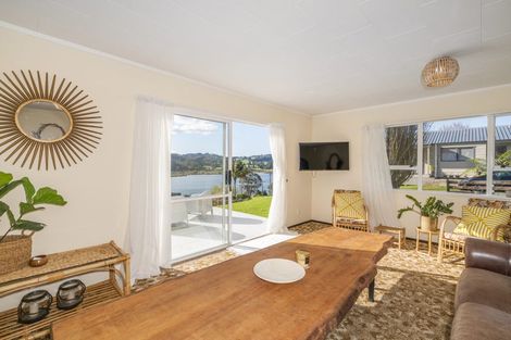Photo of property in 8 Patton Place, Tairua, 3508