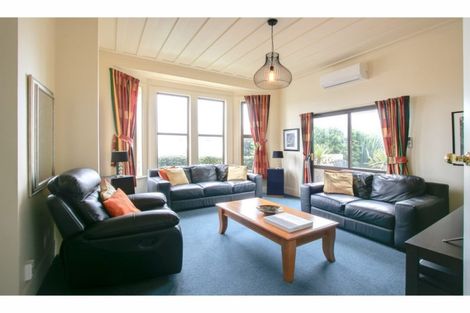 Photo of property in 90 Te Awa Avenue, Te Awa, Napier, 4110