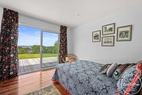 Photo of property in 275 Metcalfe Road, Matakohe, 0593