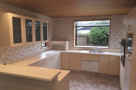 Photo of property in 4 Aztec Place, Redwood, Christchurch, 8051