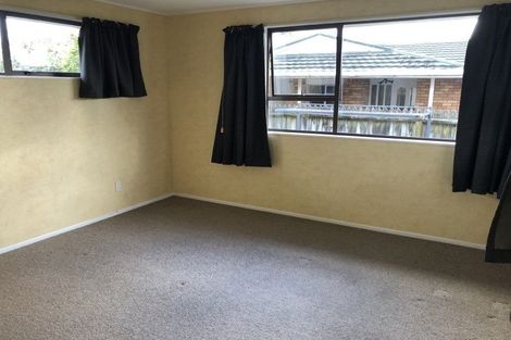 Photo of property in 22 Chippendale Crescent, Highbury, Palmerston North, 4412