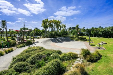 Photo of property in 13 Gails Drive, Okura, Albany, 0792