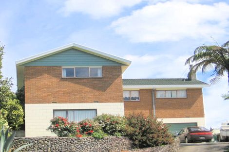 Photo of property in 17 Upland Street, Brookfield, Tauranga, 3110