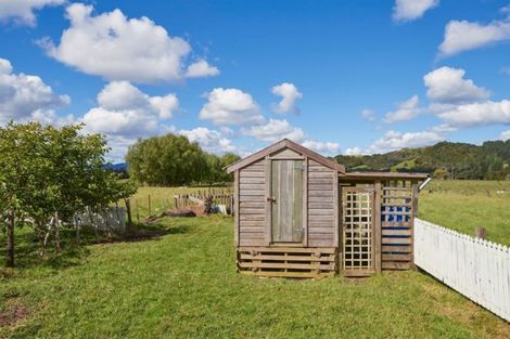 Photo of property in 869 Woodcocks Road, Kaipara Flats, Warkworth, 0981