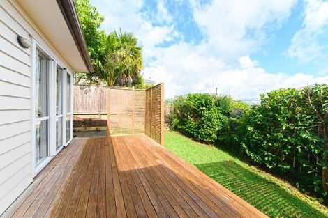 Photo of property in 79a Awaroa Road, Sunnyvale, Auckland, 0612