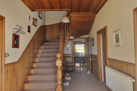 Photo of property in 74 Riverbank Road, Inch Clutha, Kaitangata, 9281