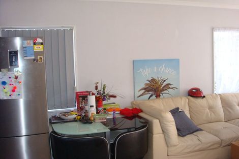 Photo of property in 21 Te Kanawa Crescent, Henderson, Auckland, 0610