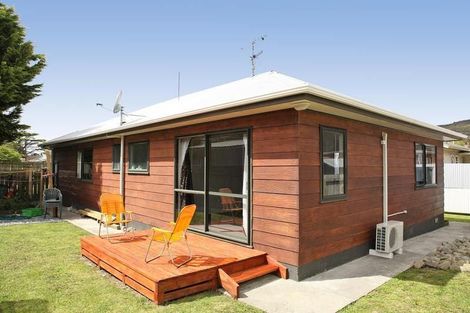 Photo of property in 1/37 Compton Crescent, Taita, Lower Hutt, 5011