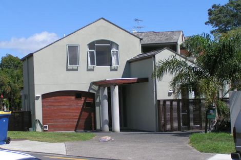 Photo of property in 46 Clifton Road, Hauraki, Auckland, 0622