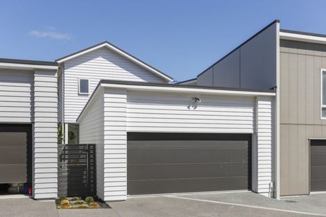 Photo of property in 2 Kotuku Lane, Hobsonville, Auckland, 0616