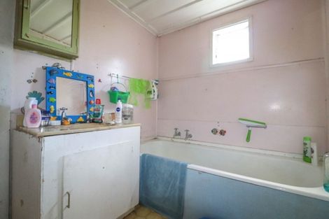 Photo of property in 102 Mackay Street, Thames, 3500