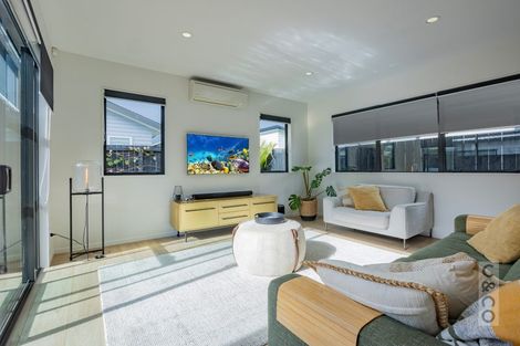 Photo of property in 29 Lumbarda Drive, Kumeu, 0810