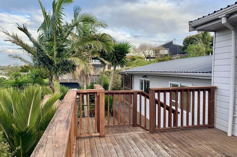 Photo of property in 1/57b Woodlands Crescent, Browns Bay, Auckland, 0630