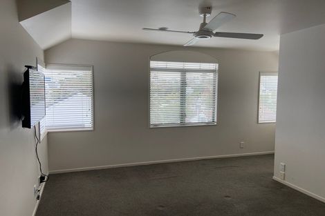 Photo of property in 1/17 Hart Road, Hauraki, Auckland, 0622