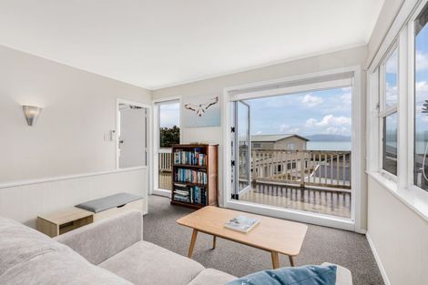 Photo of property in 82 Muritai Road, Eastbourne, Lower Hutt, 5013