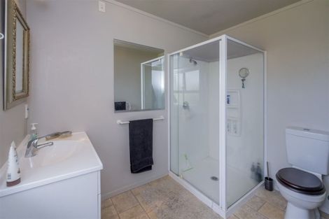 Photo of property in 10 Dee Street, Levin, 5510