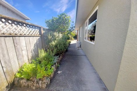Photo of property in 1 Pukekura Place, Taradale, Napier, 4112