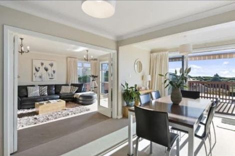 Photo of property in 9 Madeley Road, Mount Pleasant, Christchurch, 8081