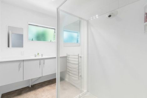 Photo of property in 2/45 Mcdowell Crescent, Hillcrest, Auckland, 0627