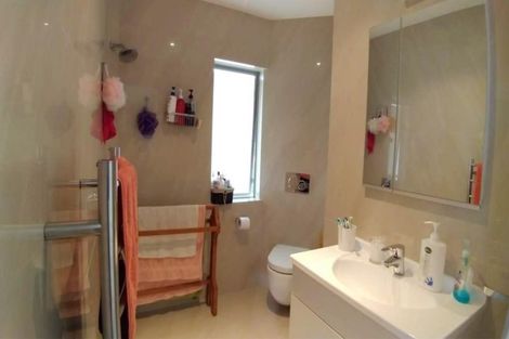 Photo of property in 1/12 Speedy Crescent, Hillcrest, Auckland, 0627