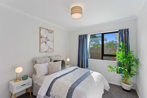 Photo of property in 37 Rosebank Grove, Waikanae, 5036